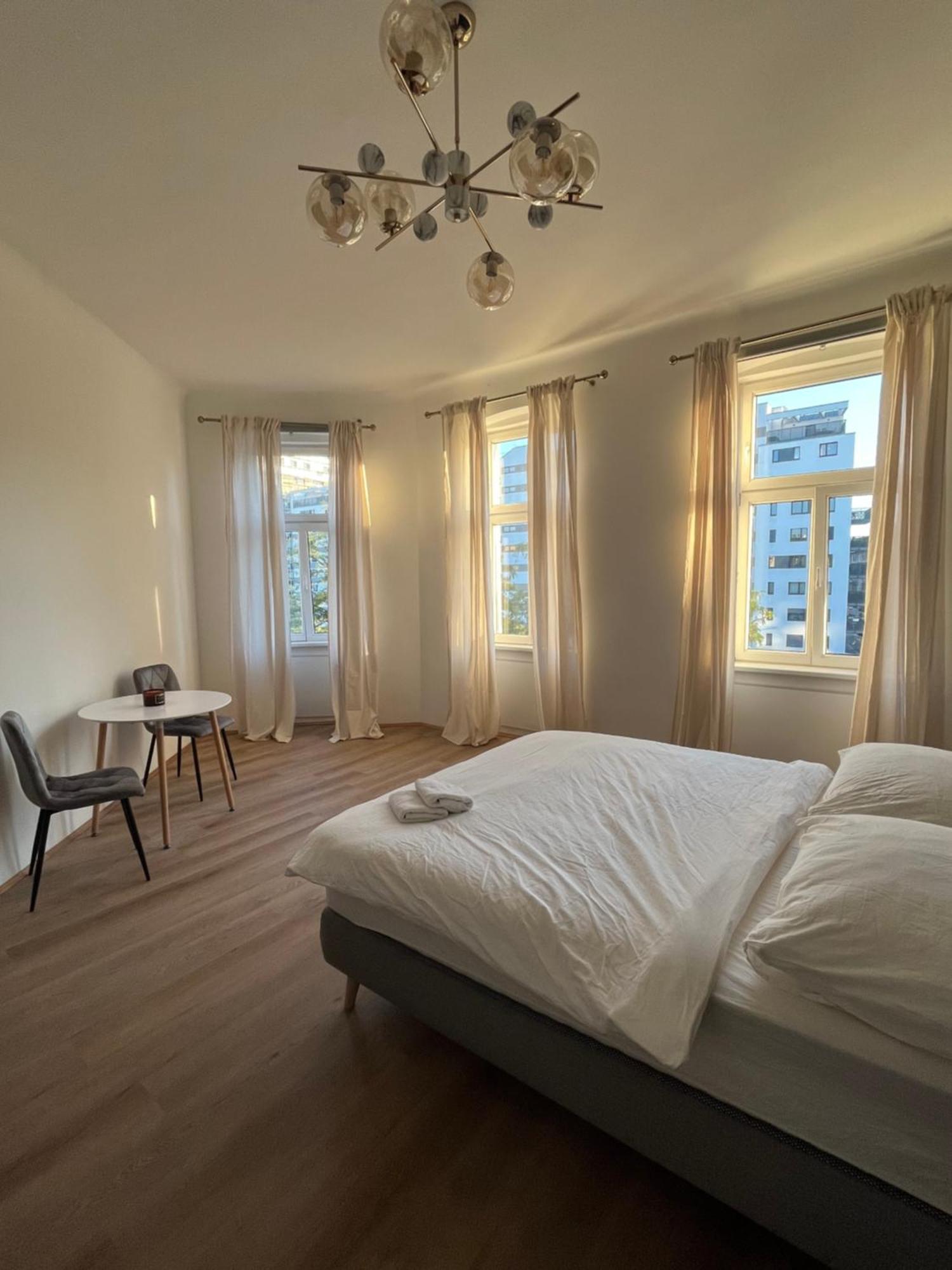 Apartment Schoenbrunn Near Metro Wien Exterior foto